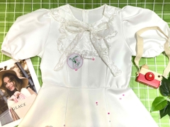Đầm xòe tay phồng phối ren thắt nơ ngực xinh xắn