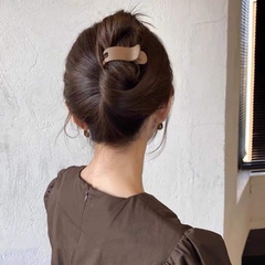 Kẹp cua 5 răng tone màu trà sữa