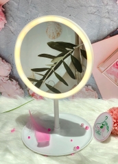 Gương trang điểm có đèn led