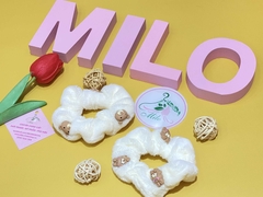 Cột tóc lông mịn mix 3 charm gấu (màu trắng + nâu nhạt)