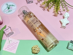 Nước hoa xịt thơm body Victoria's Fleur- 236ml (nội địa Trung)