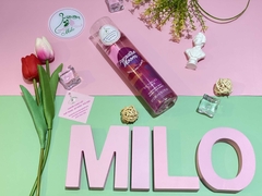 Nước hoa xịt thơm body Victoria's Fleur- 236ml (nội địa Trung)