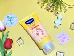Sữa dưỡng thể trắng da Vaseline 50x SPF50+++ - 300ml