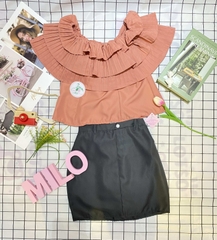 Set áo dập ly trễ vai phối chân váy - màu hồng