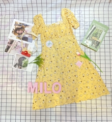 Đầm lụa hoa xếp ly ngực kèm nút bọc (có mút) - màu vàng