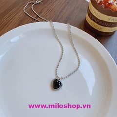 Dây chuyền mặt trái tim màu đen