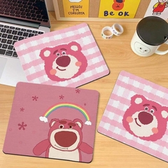 Tấm lót chuột hình gấu dâu Lotso