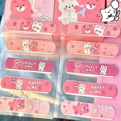 Băng cá nhân gấu gấu Lotso (hộp 20 miếng)