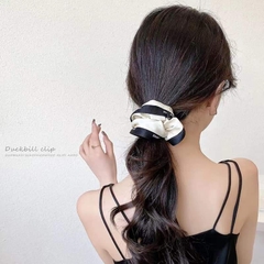 Cột tóc vải lụa change