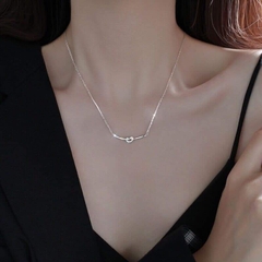 Dây chuyền kiểu nút thắt đính đá