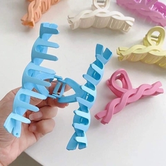 Kẹp cua nhựa mix màu, nhiều kiểu