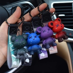 Móc khóa gấu Bearbrick màu loang (dây da)