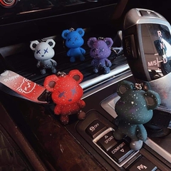 Móc khóa gấu Bearbrick màu loang (dây da)