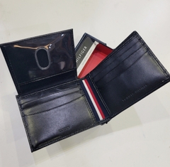 Ví Tommy đen trơn logo bạc