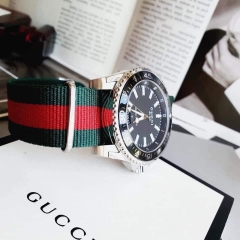 Đồng hồ nam GUCCI drive black dial red and green