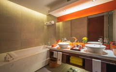 Angsana Lăng Cô Resort