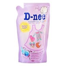 Nước giặt quần áo trẻ em D-nee Yellow Moon, túi tím (600ml)