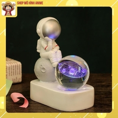 Đèn Ngủ 3D Quả Cầu Pha Lê Đặt Trên Phi Hành Gia Siêu Đẹp, Thiết Kế Sáng Tạo, Sang Trọng, Trang Trí Phòng Ngủ, Quà Tặng