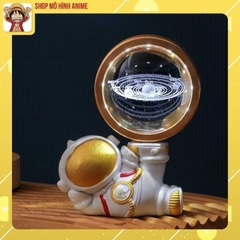 Đèn Ngủ 3D Quả Cầu Pha Lê Đặt Trên Phi Hành Gia, Xoay 360, Thiết Kế Sáng Tạo Sang Trọng,Trang Trí Phòng Ngủ, Quà Tặng