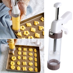 Bộ Dụng Cụ Làm Bánh Quy Kèm Con Dấu Và Vòi Phun Tiện Dụng | BEE057