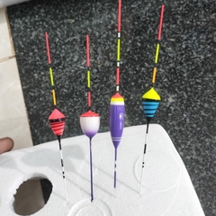 Phao Ngắn Câu Rô Diếc, Dài 10cm, Nhiều Màu Sắc ( Giao Ngẫu Nhiên)