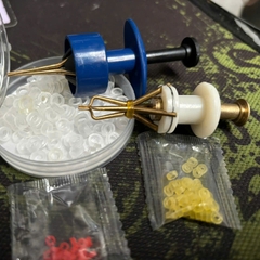 Hũ Chun Và Kẹp Chun Dùng Gắp Trùn, Buộc Hạt Xã, Kẹp Hạt Đan Câu Cá