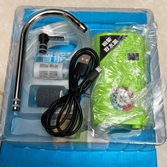 Máy Bơm Nước Rửa Tay, Sục Oxi , Đèn 3 trong 1 Cực Kì Tiện Lợi