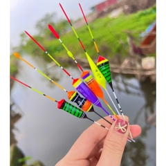 Phao Ngắn Câu Rô Diếc, Dài 10cm, Nhiều Màu Sắc ( Giao Ngẫu Nhiên)