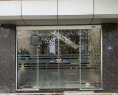 Vách kính cường lực