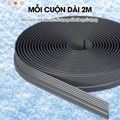 Chặn khe cửa sổ, cửa lùa, cửa sổ đường ray hoặc cửa đóng mở có sẵn keo dán giúp ngăn gió bụi, côn trùng và cách âm