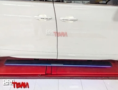 Bệ Bước Điện Volkswagen Viloran
