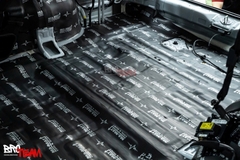 Dán cách âm chống ồn xe Toyota Hilux