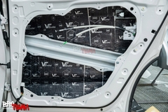 Dán cách âm chống ồn xe Toyota Hilux