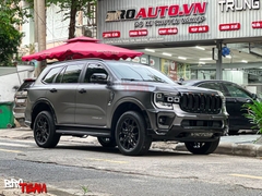 Dán wrap đổi màu xe Ford Everest