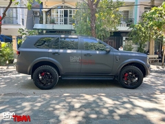 Dán wrap đổi màu xe Ford Everest