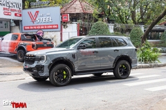 Dán wrap đổi màu xe Ford Everest