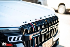 Mặt ca lăng Maserati Thái Lan cho Ford Everest
