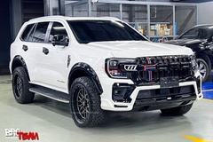Mặt ca lăng Maserati Thái Lan cho Ford Everest