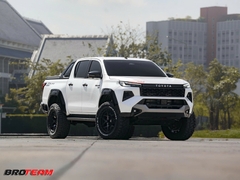 Nắp thùng cuộn cơ Hilux hiệu Overland
