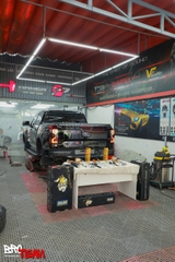 Phuộc Ohlins dành cho Ford Ranger