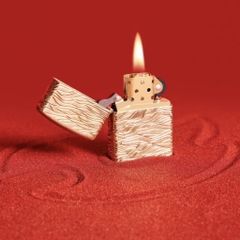 Bật Lửa ZIPPO - Luxury- Armor®Luxury Waves Design (Vàng Sóng)