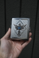 Box Kim Loại - Mắt Xanh