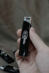 Bật Lửa Khò Slim Đen Đậm  - Thanh Kiếm Chrome