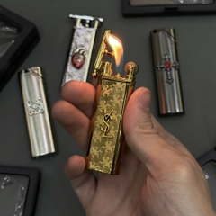 Bật Lửa YSL - Hoa Văn Vàng - BST 2025