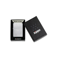 Bật Lửa ZIPPO - Classic - Love Radiates Design ( Trái Tim Bạc Satin )