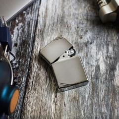 Bật Lửa ZIPPO - Vintage - Slashes High Polish Chrome (Chặt Góc Bạc)