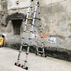 Thang nhôm rút gọn đai đen có bánh xe NiNDA ND-56AIS chữ A 2m8, duỗi 5m6