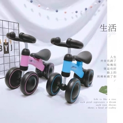 Xe chòi chân hợp kim chắc chắn cao cấp trẻ em, xe thăng bằng 4 bánh cho bé 1-3 tuổi tập đi vận động thể thao siêu đẹp