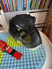 Đồ chơi khủng long hoá trang cỡ lớn, mặt nạ mũ trùm đầu hình khủng long có quai đeo kèm hiệu ứng nhạc đèn cho bé