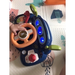 Đồ chơi vô lăng mô phỏng lái xe ô tô như thật với nhiều nút điều khiển kèm hiệu ứng đèn và âm thanh vui nhộn cho bé
